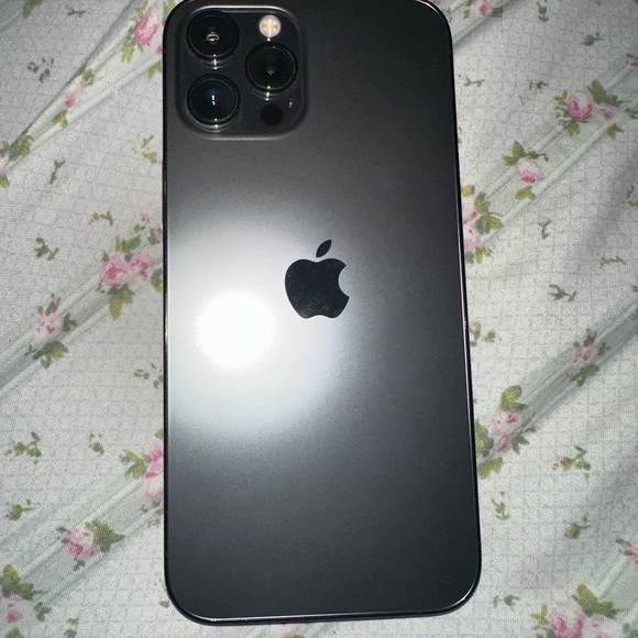 iPhone 12 Pro Max Unlocked - Picture 7 of 13